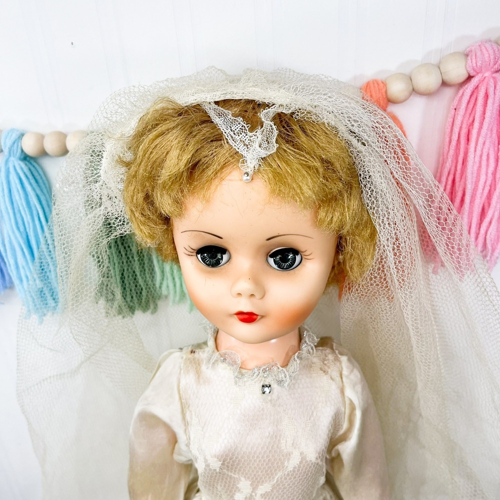 Vintage 24 Inch Bride Doll White Satin Lace Wedding Dress Veil 1950s Sleep Eyes - Picture 7 of 15
